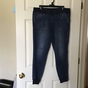 Jean joggers, Seven 7